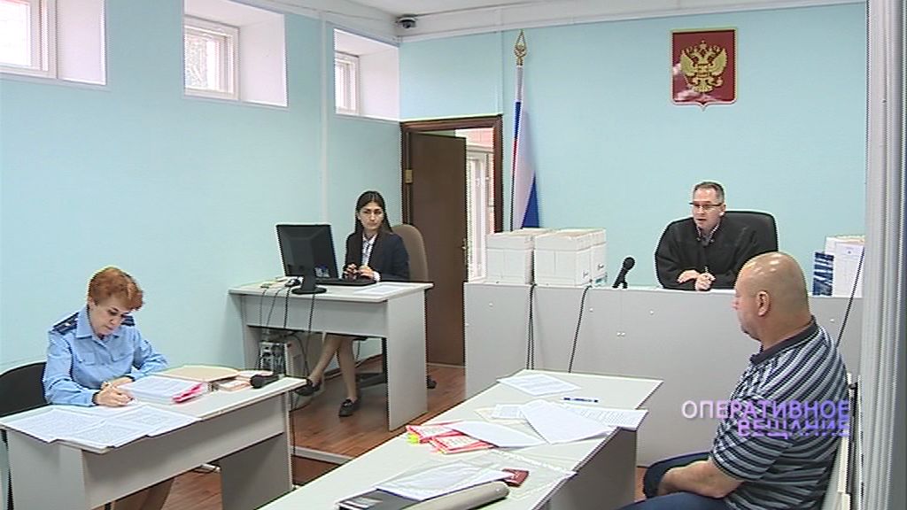 Перед судом предстал посредник группы, кравшей детали с ярославского завода: ход заседания