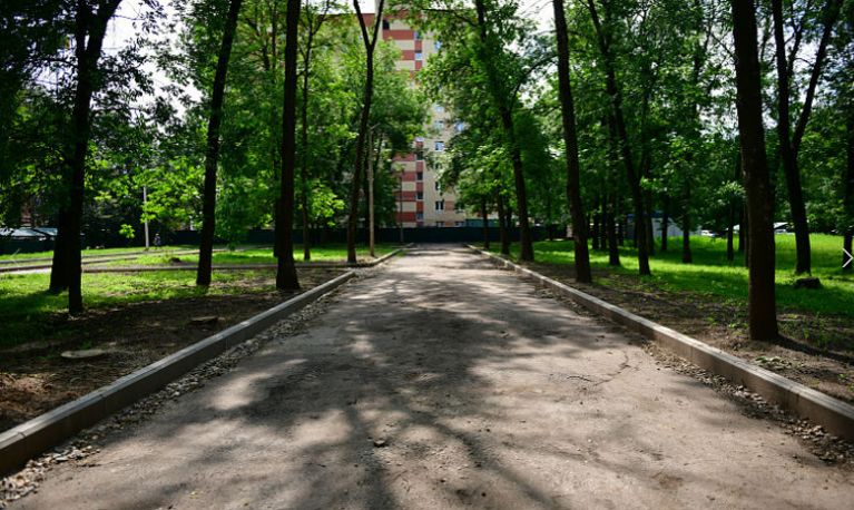 Благоустройство сквера на Жукова в Ярославле подходит к концу