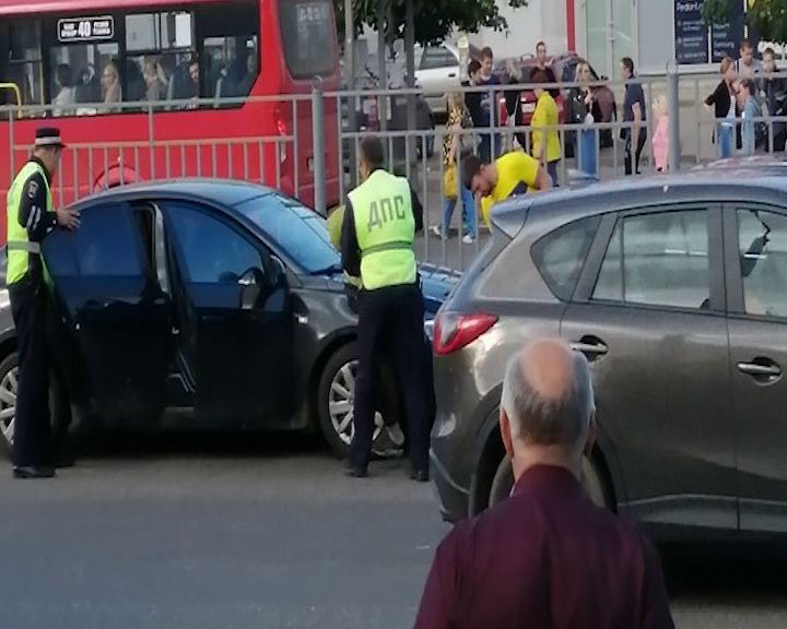 Заволгой дети на иномарке влетели в «Тойоту Камри»