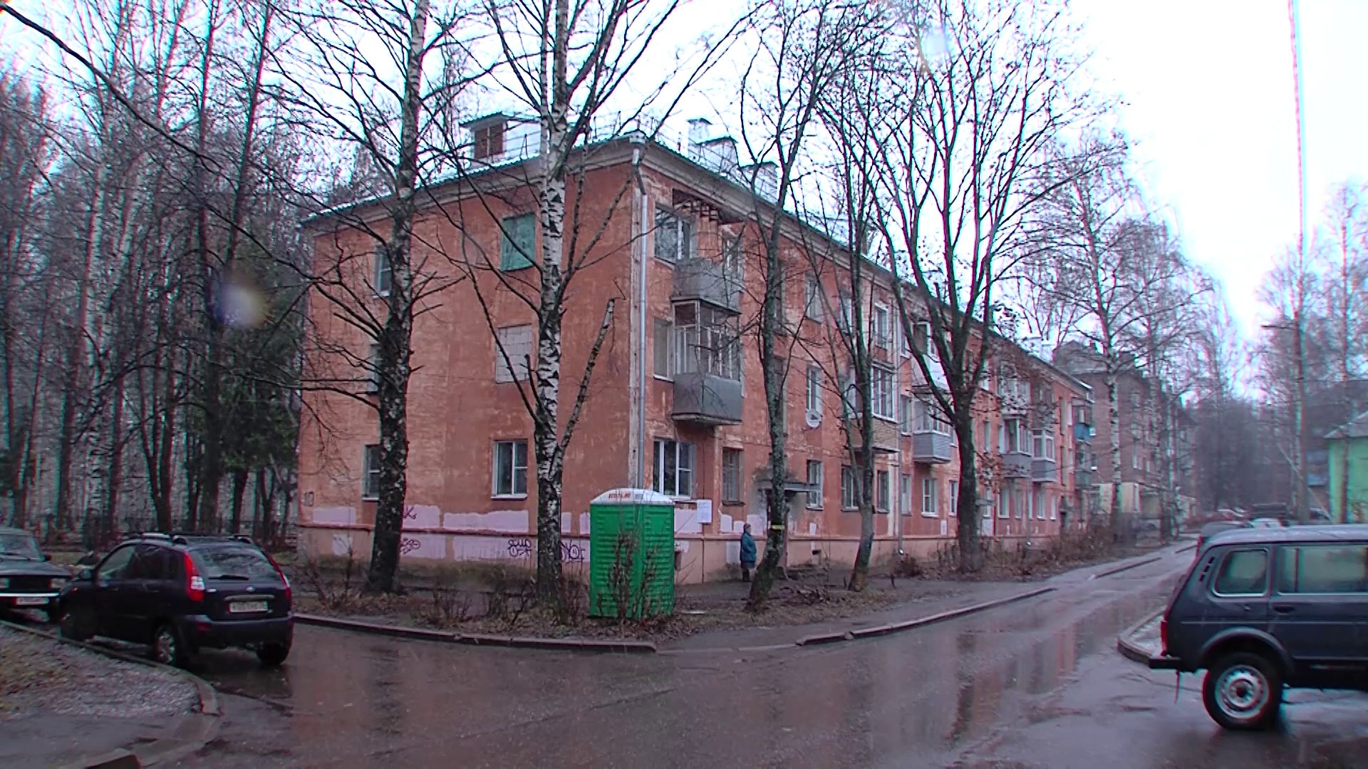 Капитальный ремонт дома на Резинотехнике проверили