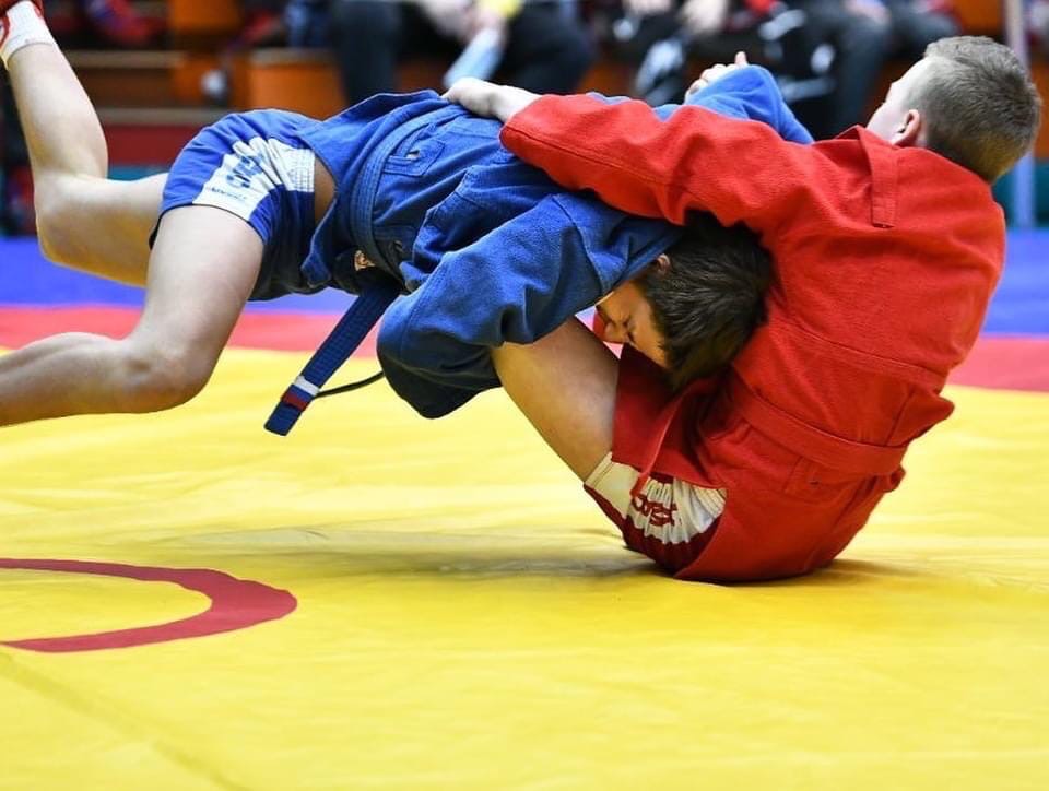 Ярославцы стали вторыми на турнире по самбо на Кубок губернатора