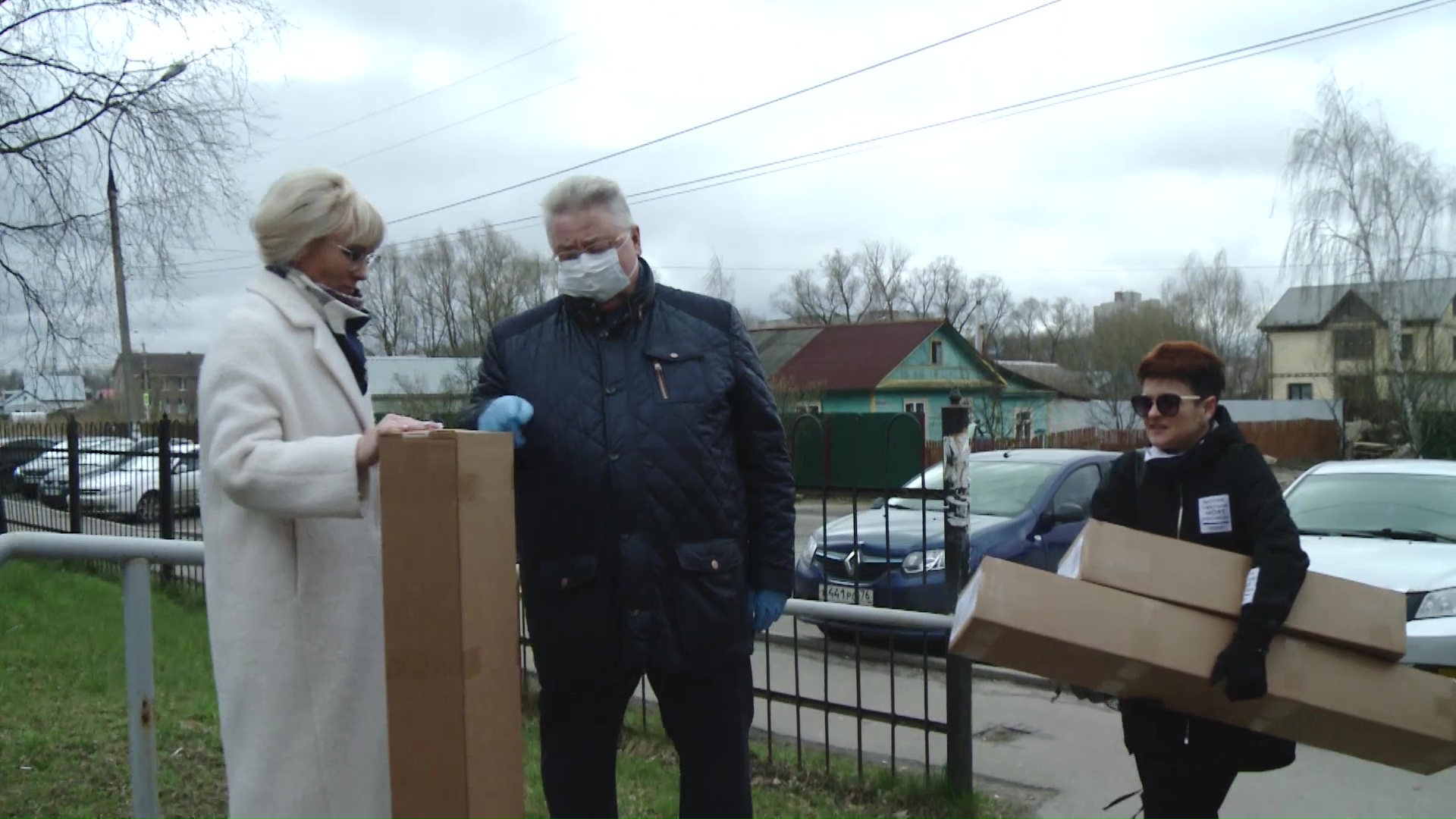 В больницы, где лечат коронавирус, поступит новая партия приборов для дезинфекции помещений