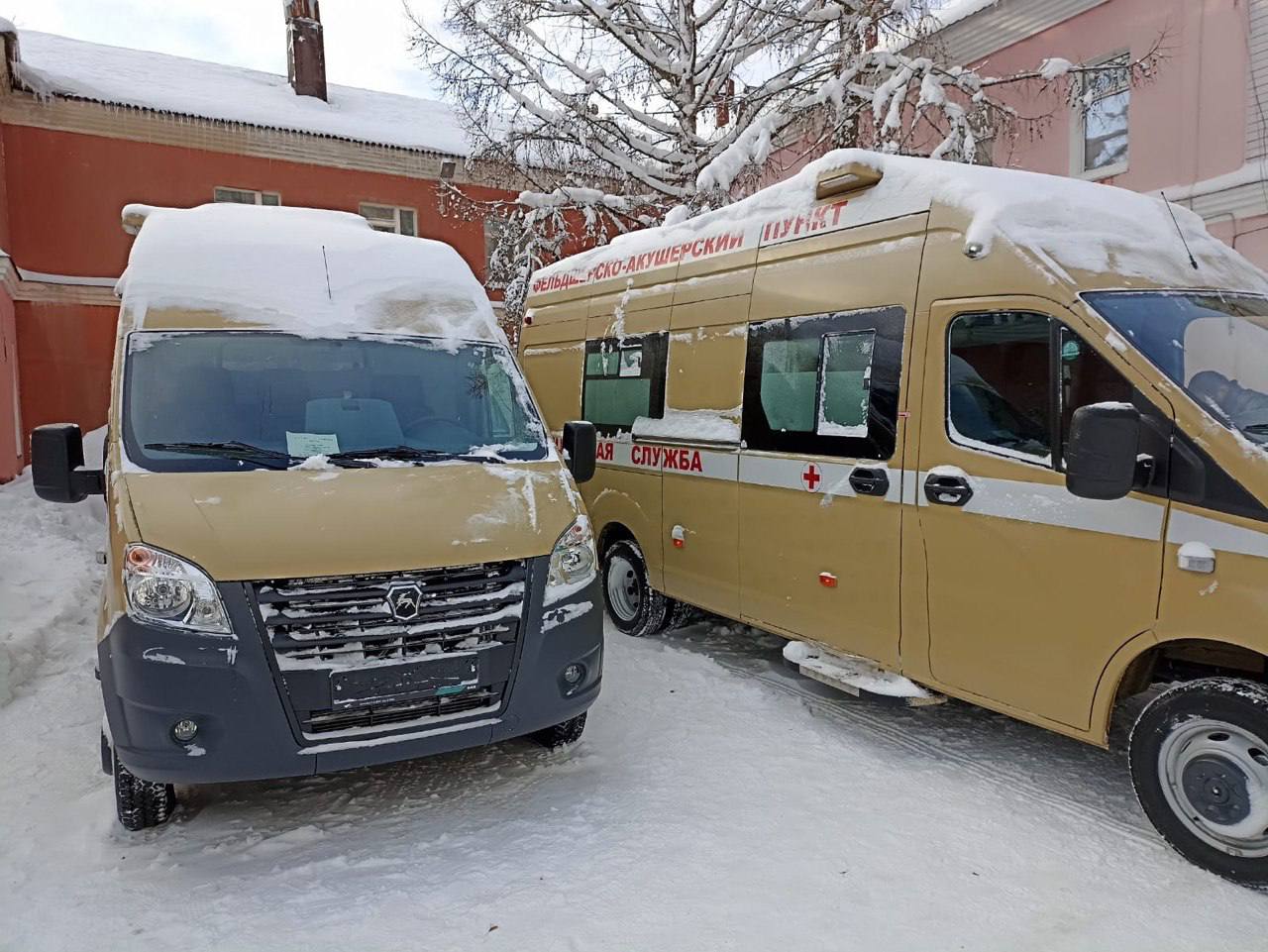 Передвижные ФАПы и медицинские автомобили переданы в больницы Ярославской области