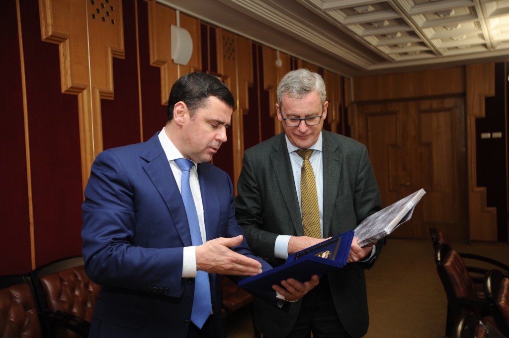Дмитрий Миронов предложил австрийскому послу развивать сотрудничество