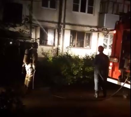 «Лишь бы не взорвался»: пожар в многоэтажке в Брагине напугал жителей