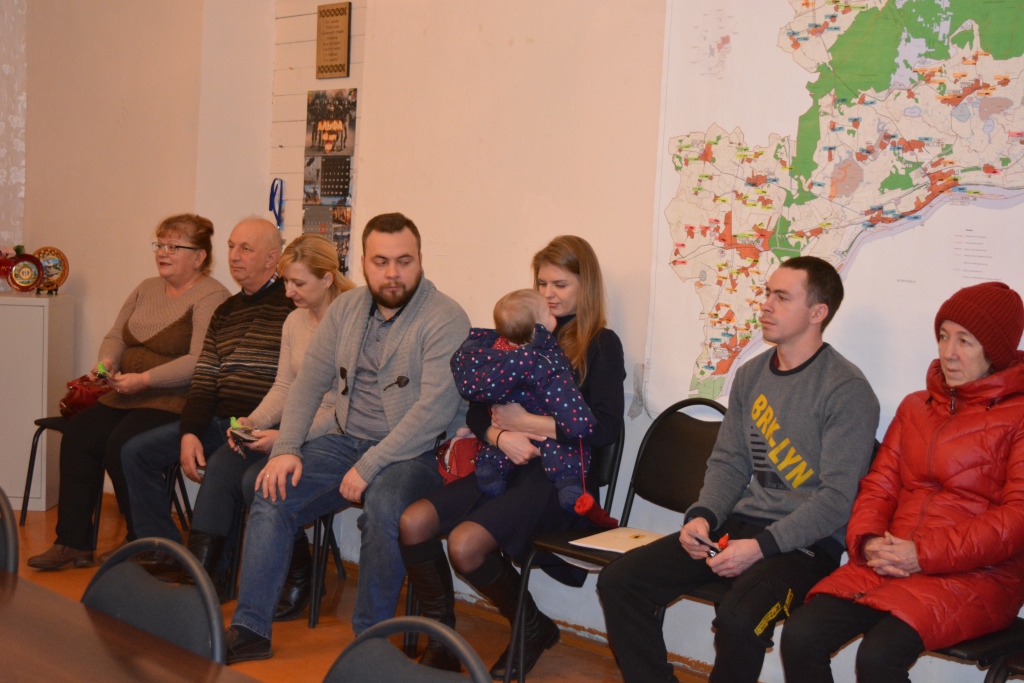 В поселке Красный Профинтерн началось расселение аварийного дома