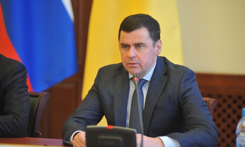 Дмитрий Миронов: "Мы оказались перед дилеммой - как сберечь здоровье и жизни людей и при этом не разрушить экономику"