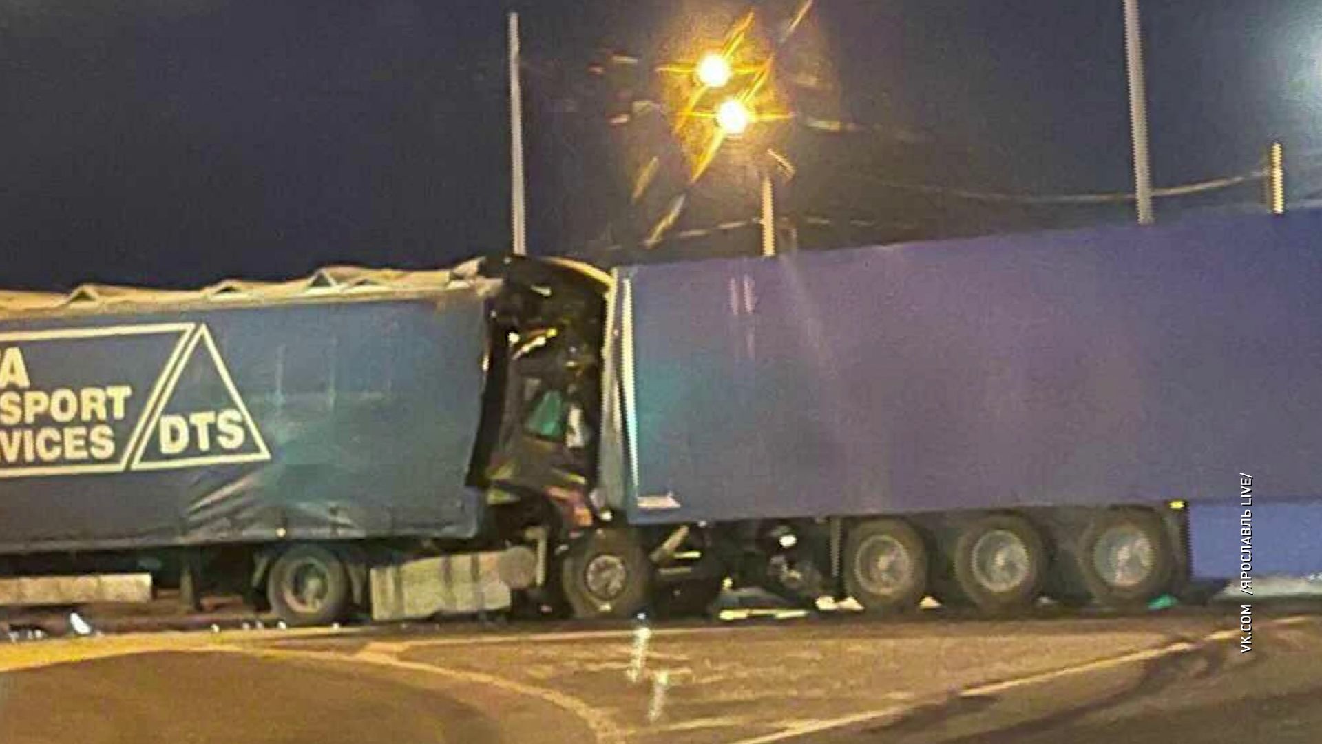 В ДТП с участием двух фур на Московском проспекте погиб один человек