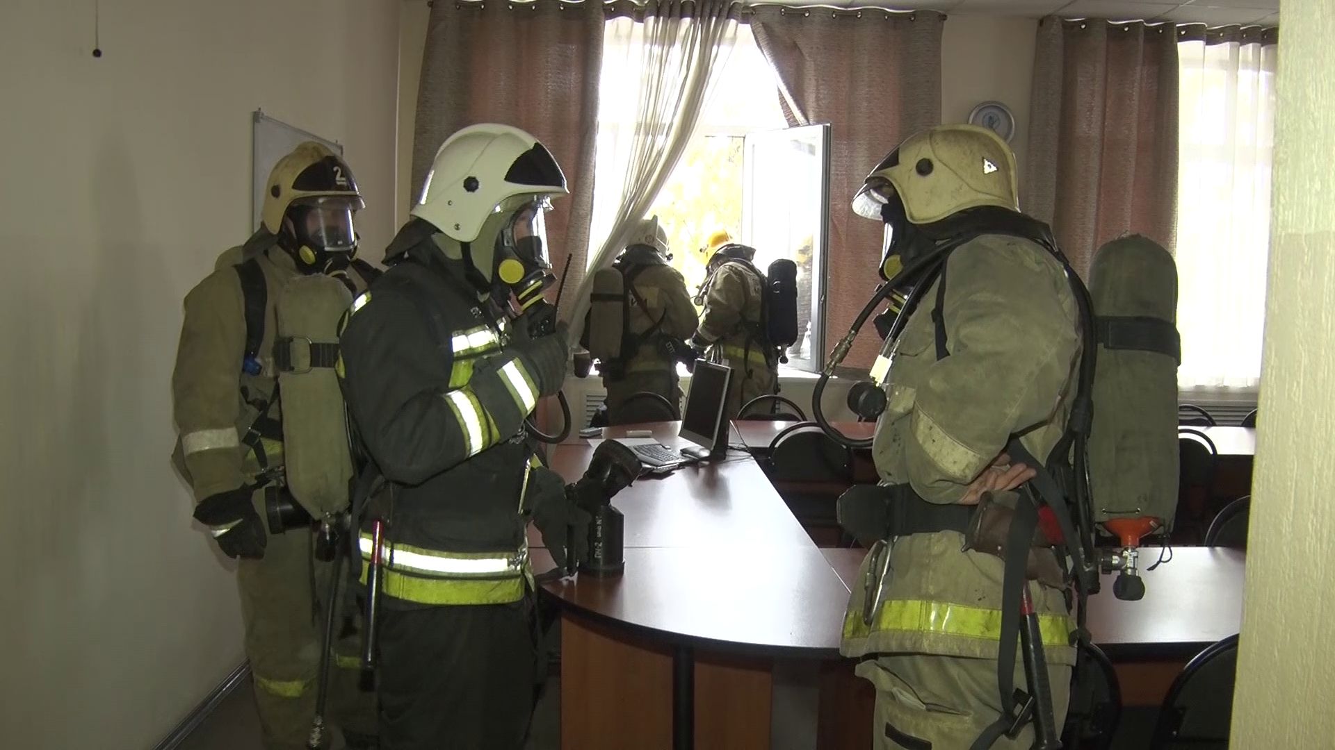 В Ярославле эвакуировали учащихся сразу нескольких образовательных учреждений