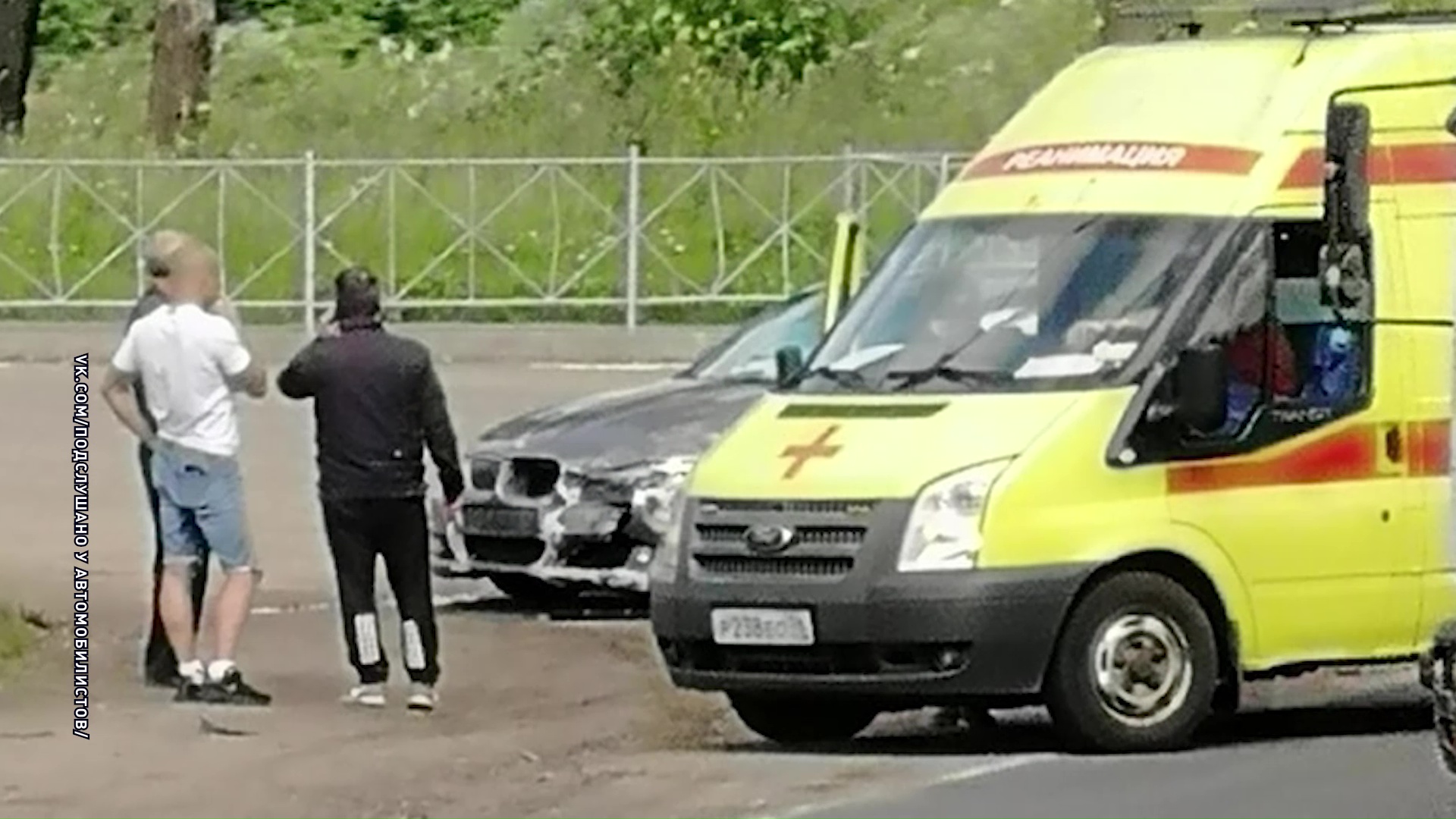 В тройном ДТП на ЮЗОД пострадали два человека