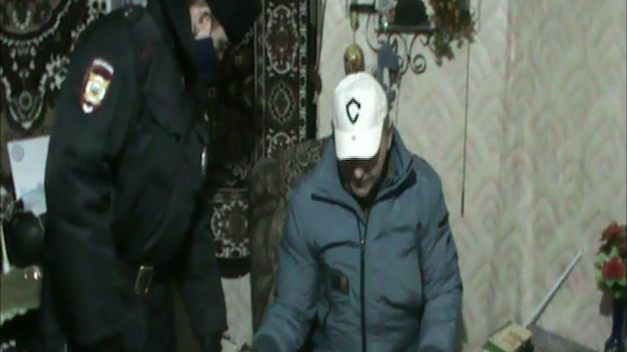 Подозреваемый в убийстве сожительницы рассказал, как прятал труп женщины в контейнер