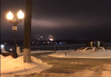 Момент взрывов в Заволжском районе Ярославля попал на видео
