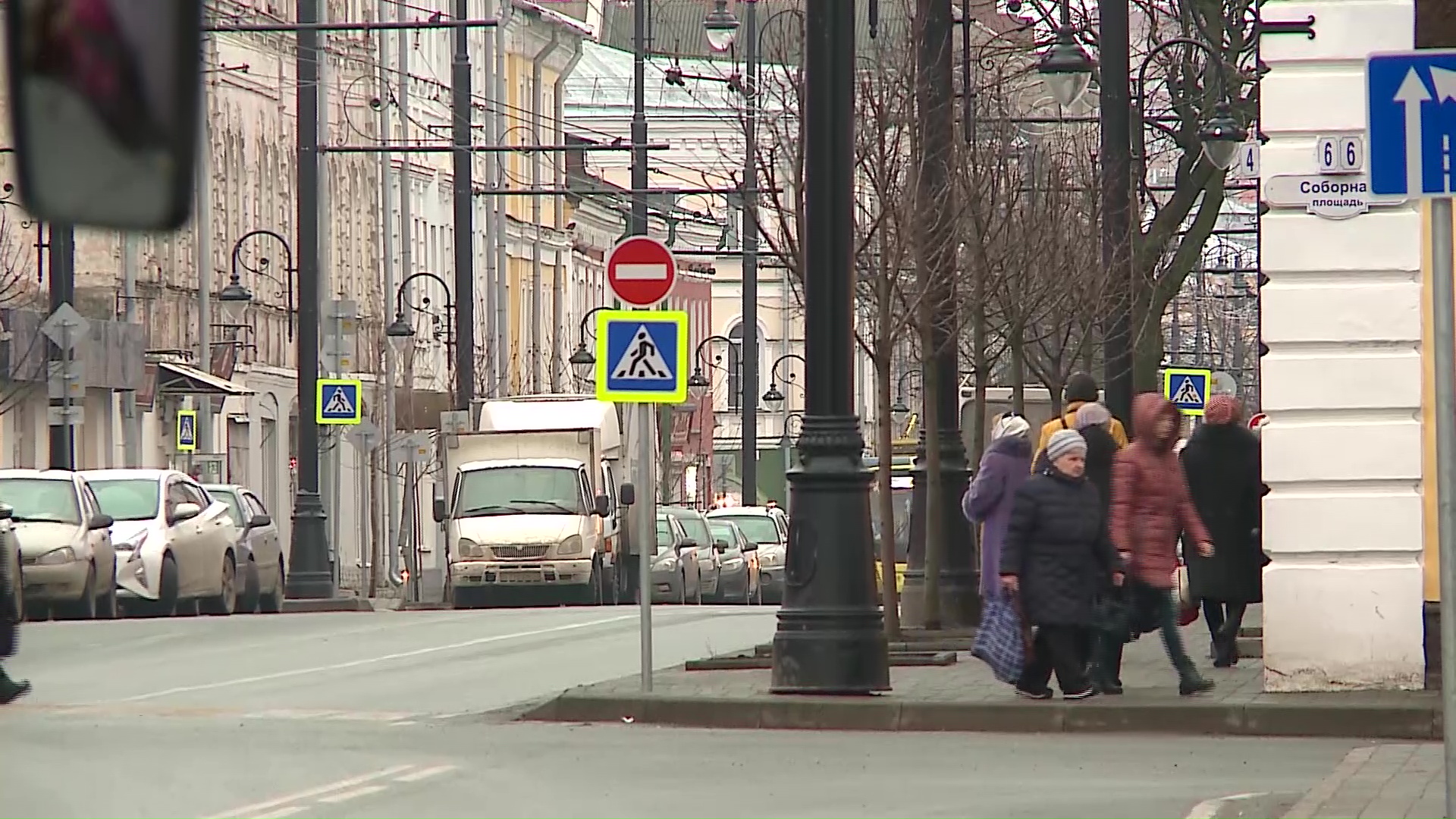 В Рыбинске неизвестные утащили семь крышек от колодцев