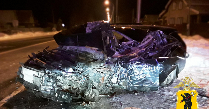 Водитель легковушки погиб на месте: под Переславлем произошло смертельное ДТП с фурой