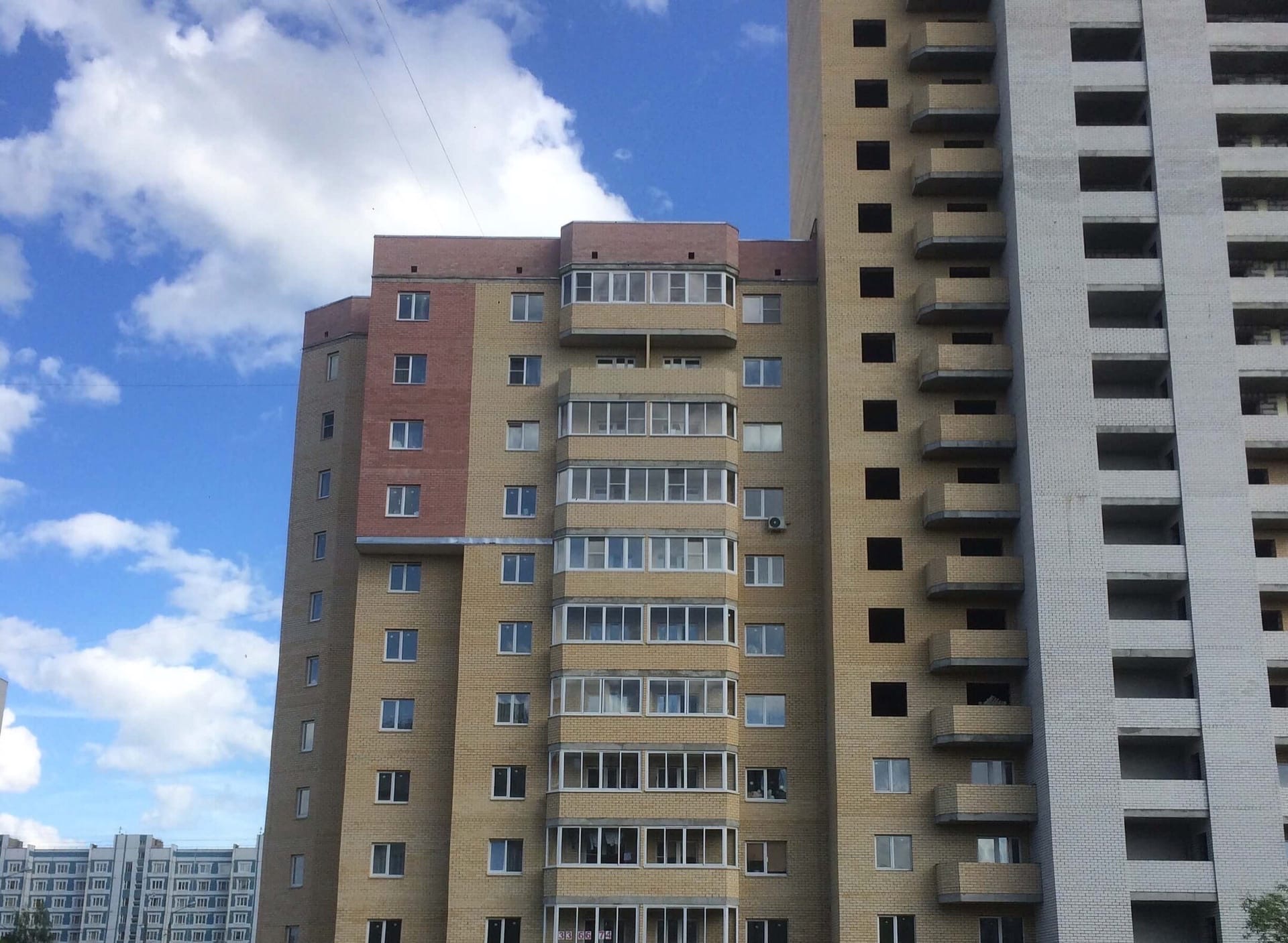 Проблемный дом на улице Саукова в Ярославле достроят