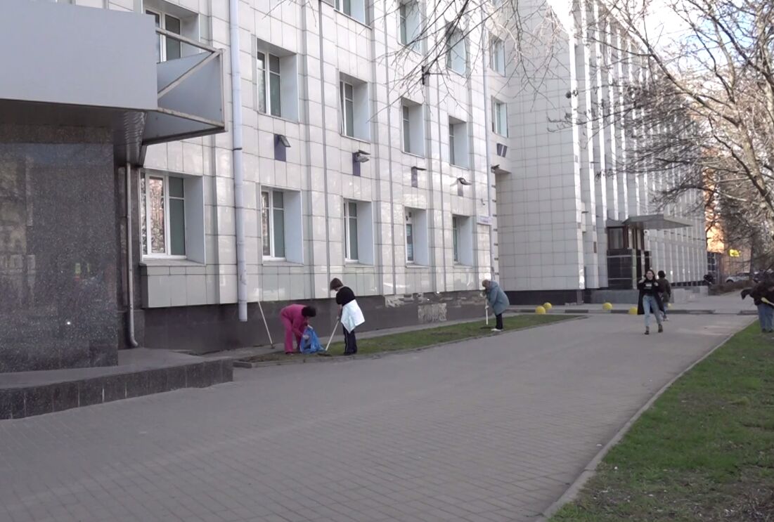 «Первый Ярославский» принял участие в генеральной уборке города