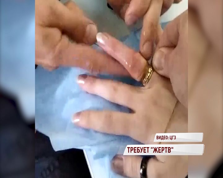 Ярославец решил порадовать девушку, но с размером кольца не угадал