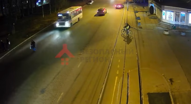В Ярославле автобус сбил пенсионерку: видео и подробности ДТП