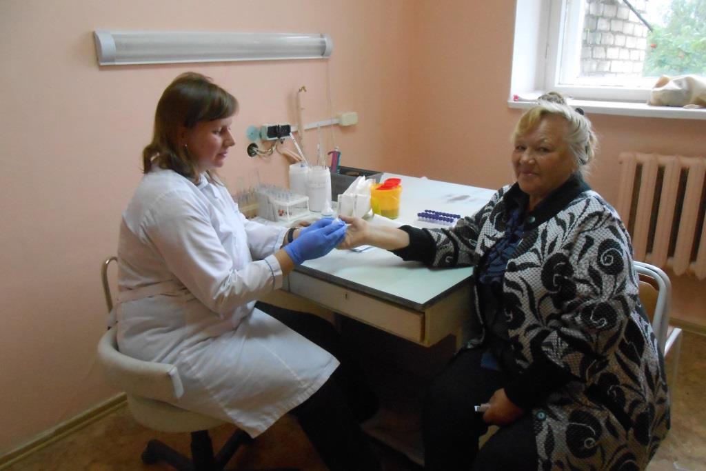 В Тутаевскую ЦРБ пенсионеров на диспансеризацию доставляют бесплатно