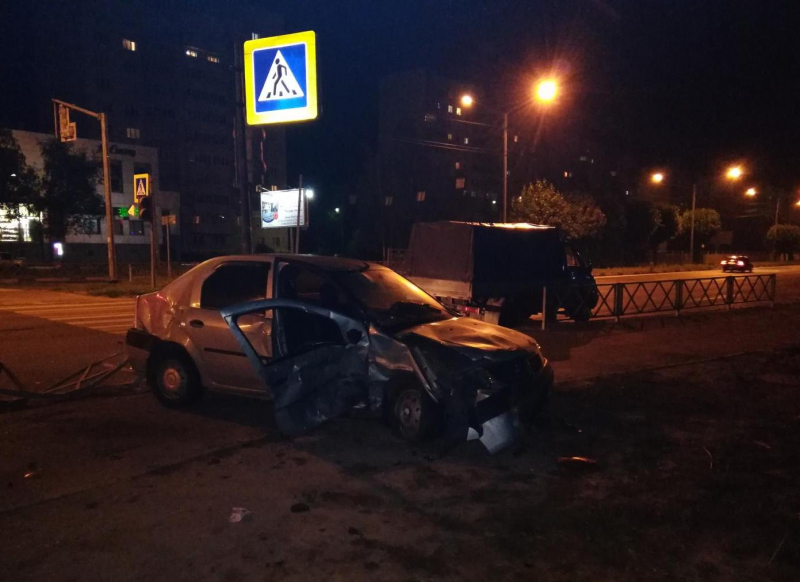В ДТП на проспекте Фрунзе пострадали четыре человека