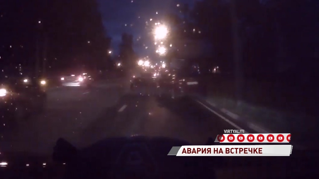 Гнал по встречке: на Авиаторов лоб в лоб сошлись два авто