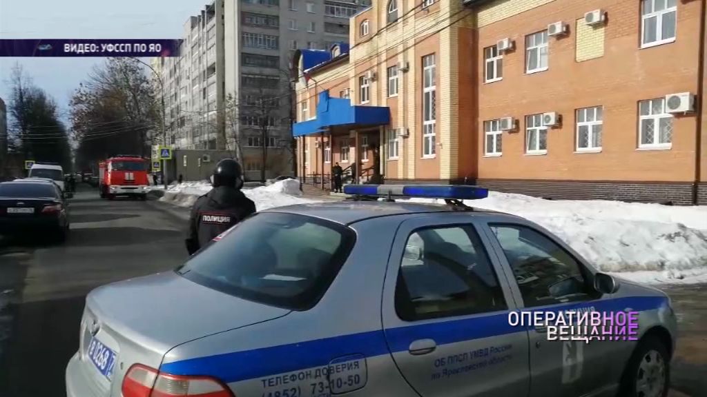 Приставы провели учения в гарнизонном суде