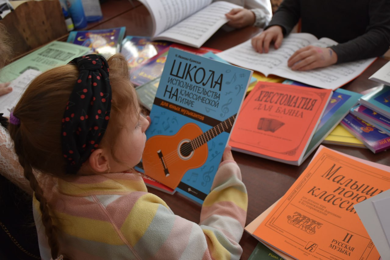 Национальный проект «Культура» в действии: книги для Детской школы искусств Переславля
