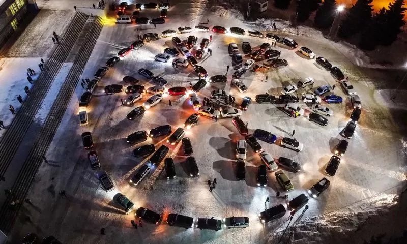 Более сотни автомобилей приняли участие во флешмобе в Рыбинске