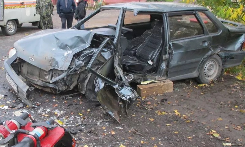 Два человека пострадали в крупном ДТП в Ростовском районе