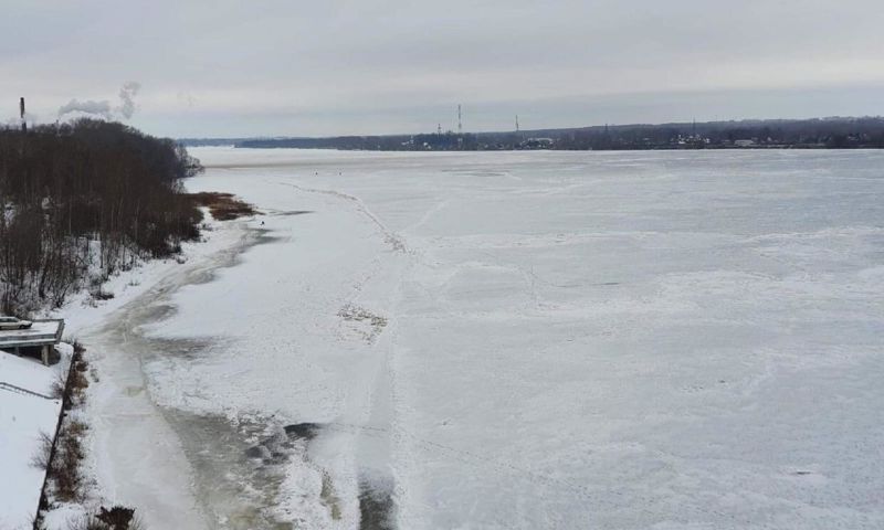 Природу происхождения налета и неприятного запаха на Волге в Дзержинском районе изучат в Росприроднадзоре