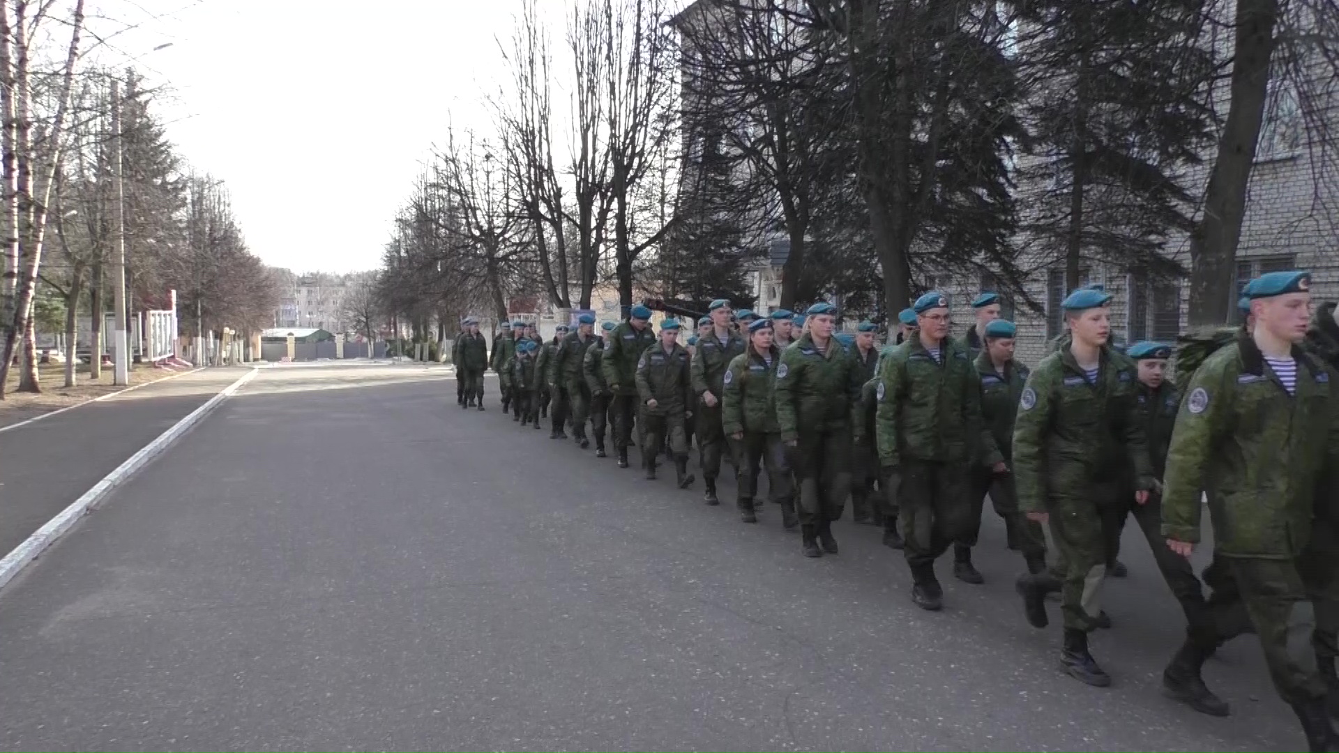 Воспитанники ярославского военно-патриотического клуба окунулись в быт элитных войск