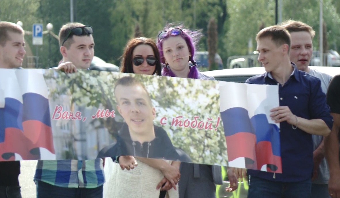 Ему срочно требуется помощь: в поддержку Ивана Леонова провели благотворительный автопробег