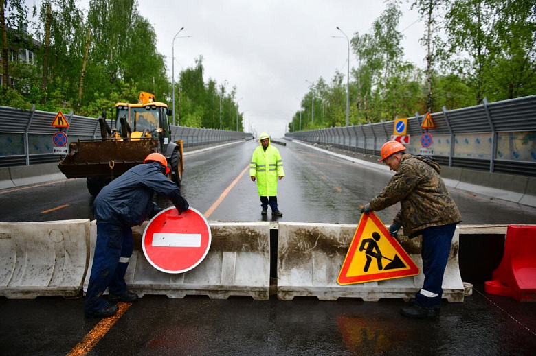 В Ярославле закрыли движение по Добрынинскому путепроводу