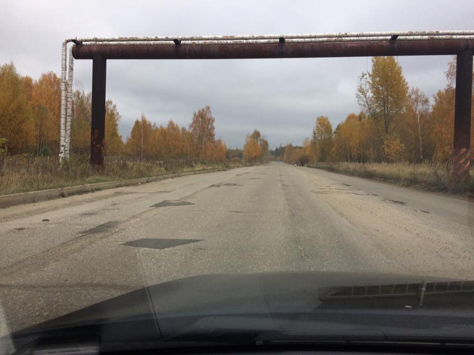 Ярославец за собственный счет отремонтировал часть дороги