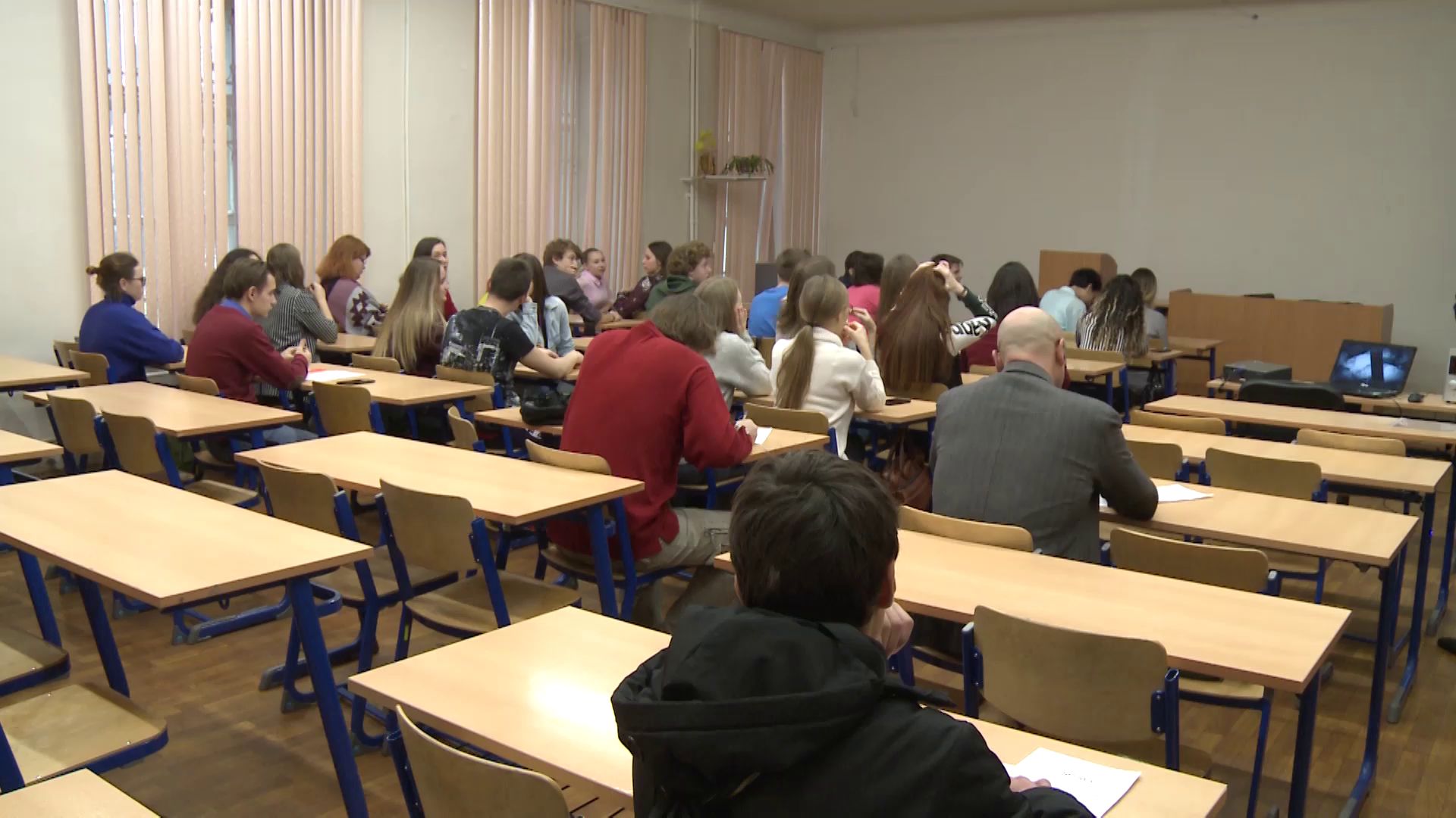 Ярославцы написали географический диктант