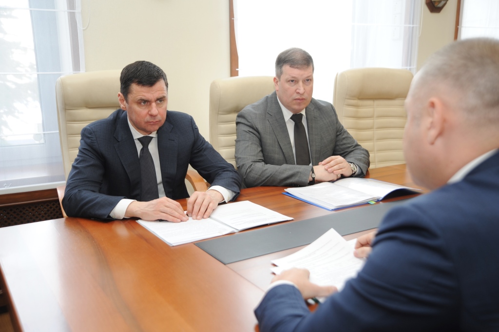 Дмитрий Миронов обсудил с заместителем руководителя Ростехнадзора работы по замене лифтов