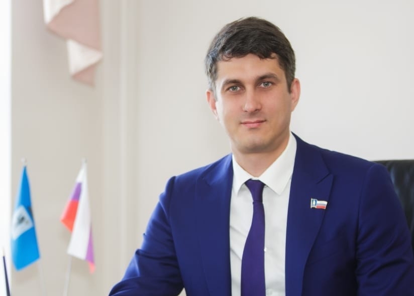 Артур Ефремов: «Режут глаз высказывания земляков Терешковой, знающих о ее служении людям»