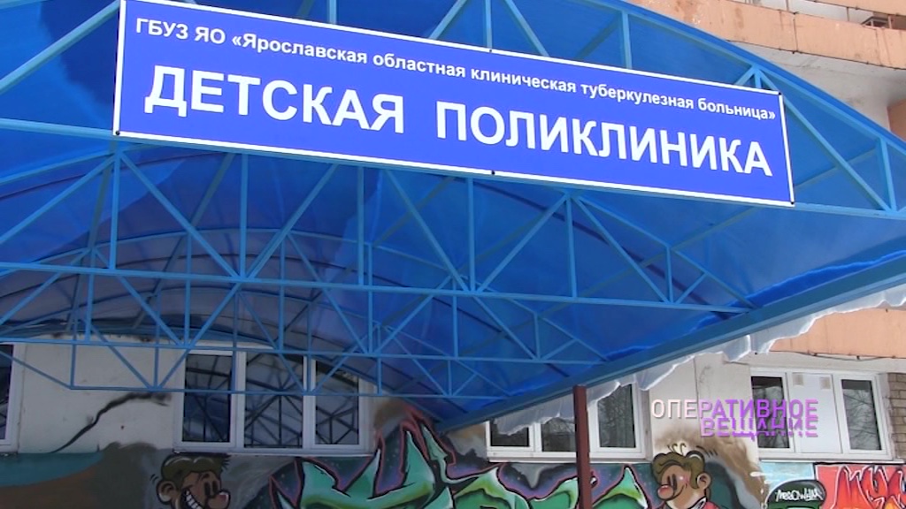 Полицейский ансамбль «Золотые погоны» поздравил маленьких пациентов туберкулезной больницы