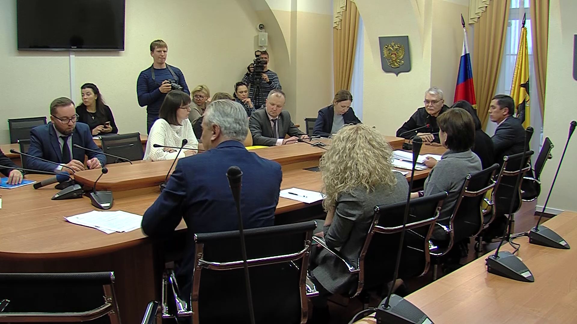 В Ярославле УК могут начать штрафовать за мусор на улицах и несбитые сосульки