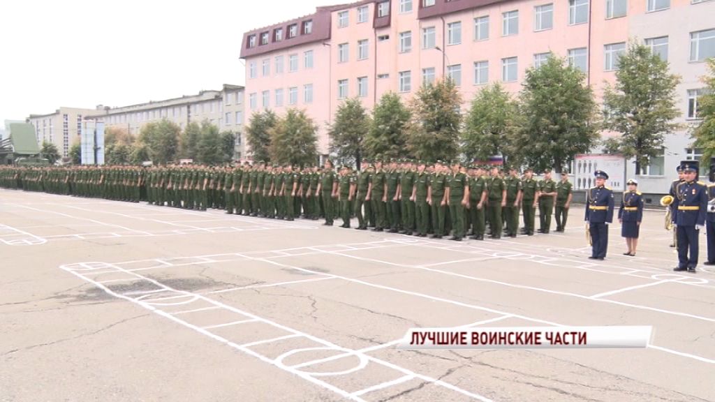 В училище противовоздушной обороны чествовали новых курсантов