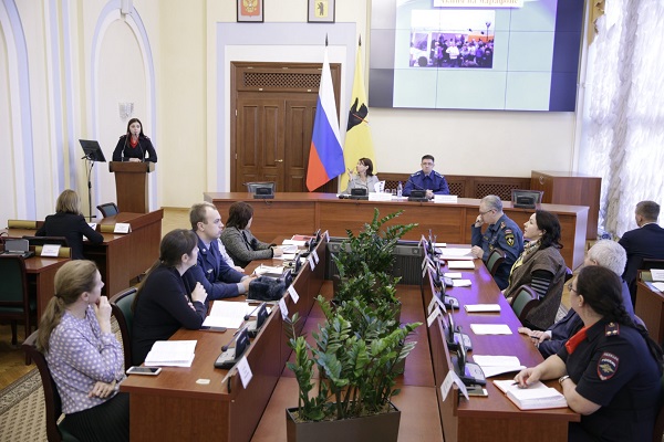 В Ярославской области обсудили меры, направленные на снижение подростковой преступности