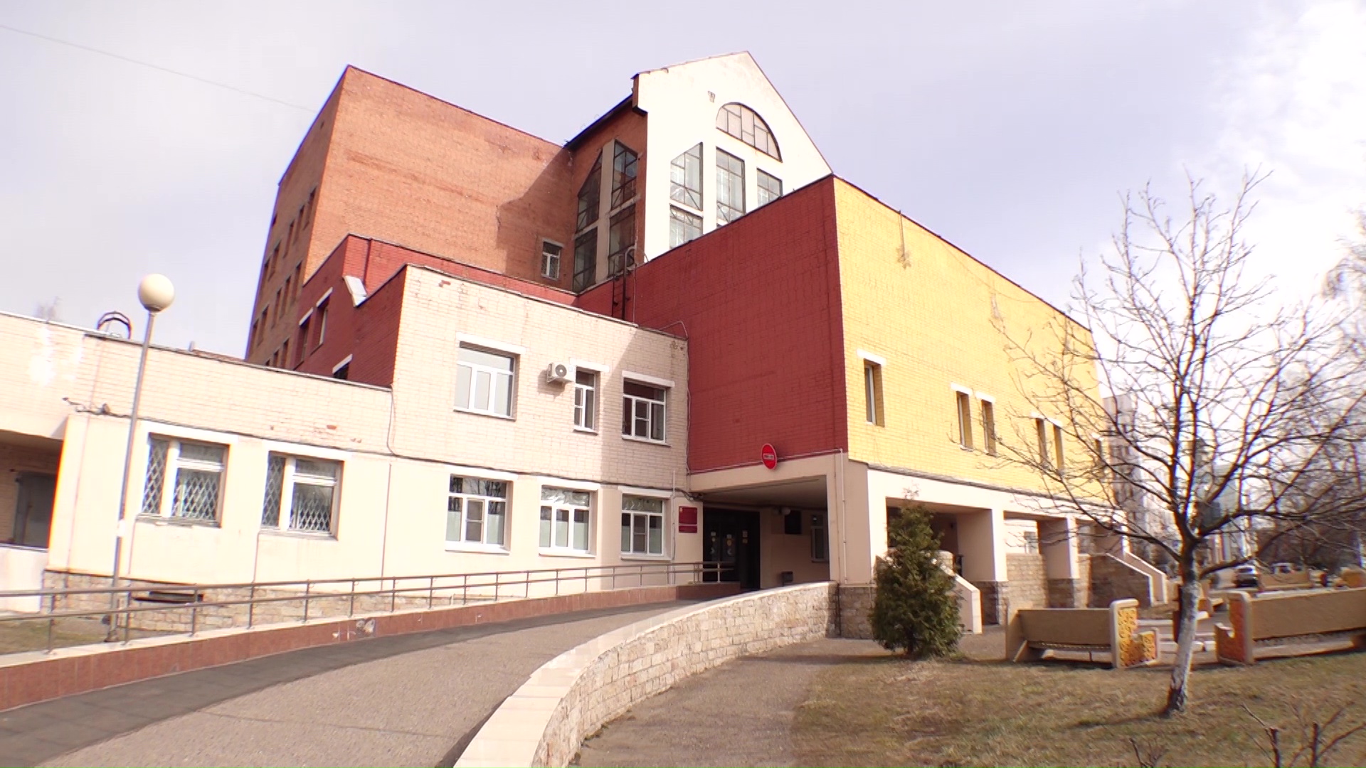 Госпиталь ветеранов войн на безвозмездной основе получил изделия для подачи кислорода