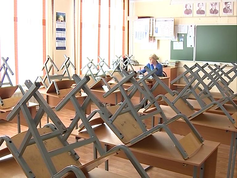 Школьники Ярославской области смогут бесплатно добираться на учебу в другой район