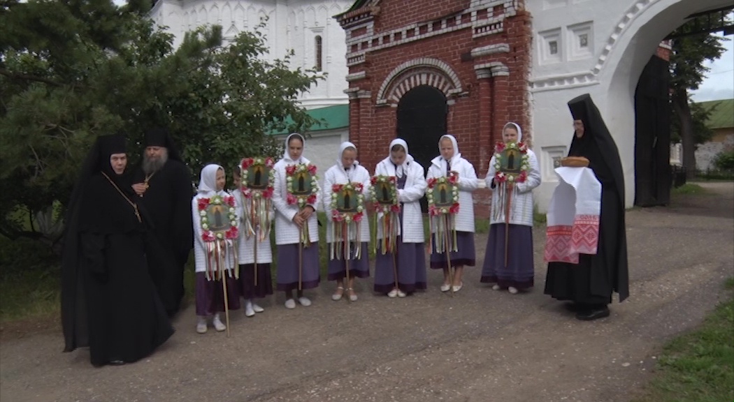 В Угличе отметили 125-летие со дня явления чудотворного образа Божьей Матери