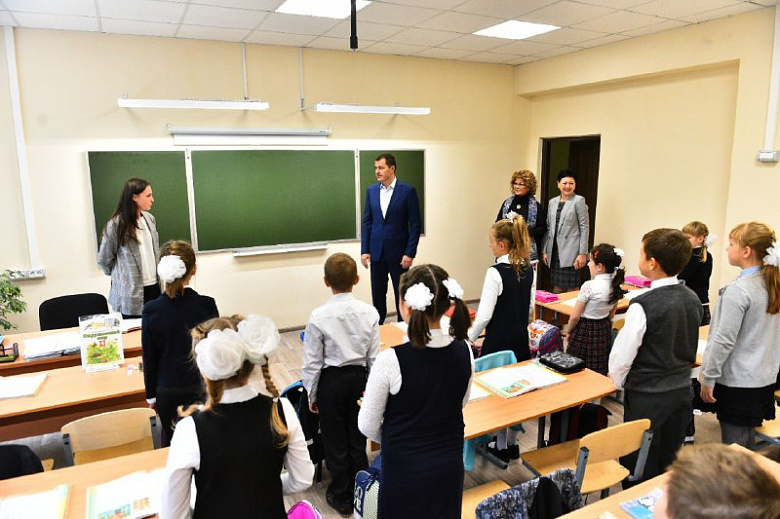 Мэр Ярославля побывал в школе, где загорелся класс