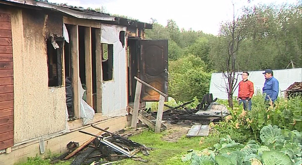 Сгорело все нажитое за 16 лет: семья погорельцев просит о помощи