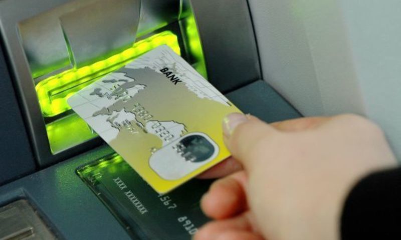 Ярославна хотела продать диван, но лишилась денег