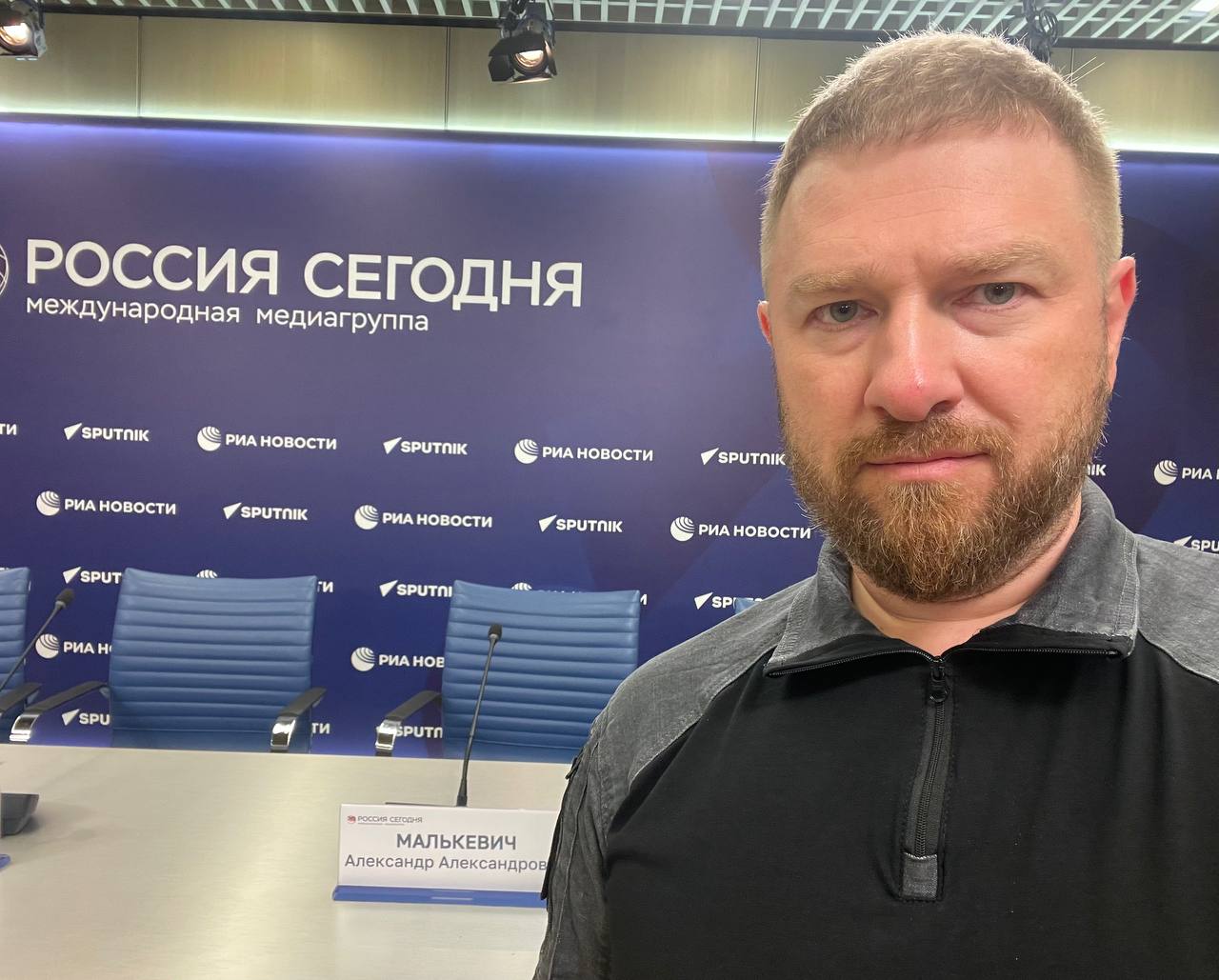 «Народ освобожденных территорий имеет безоговорочное право определить свое будущее демократическим способом, проголосовав на референдуме», - отметил Александр Малькевич