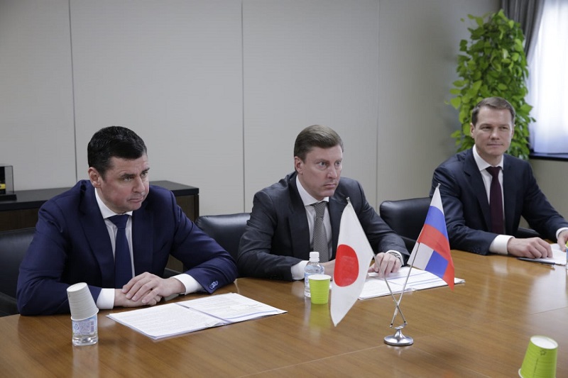 Дмитрий Миронов встретился с председателем правления компании «Komatsu» Туцудзи Охаси