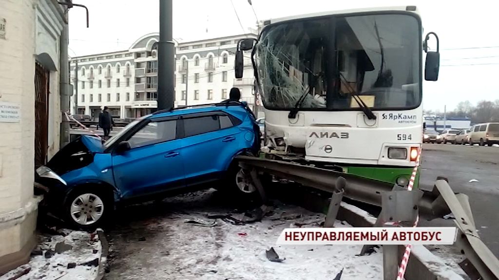 Решается вопрос о возбуждении уголовного дела по факту смертельного ДТП в Ярославле